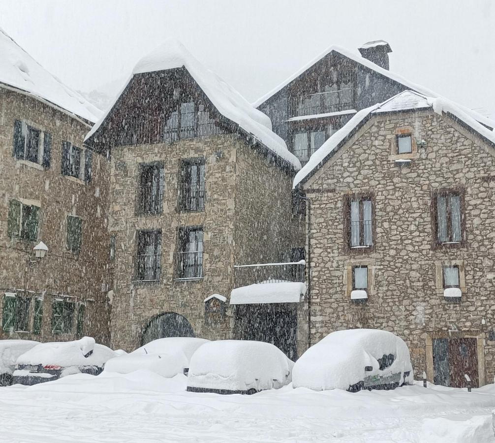 Hotel Valle De Izas Sallent de Gállego Kültér fotó