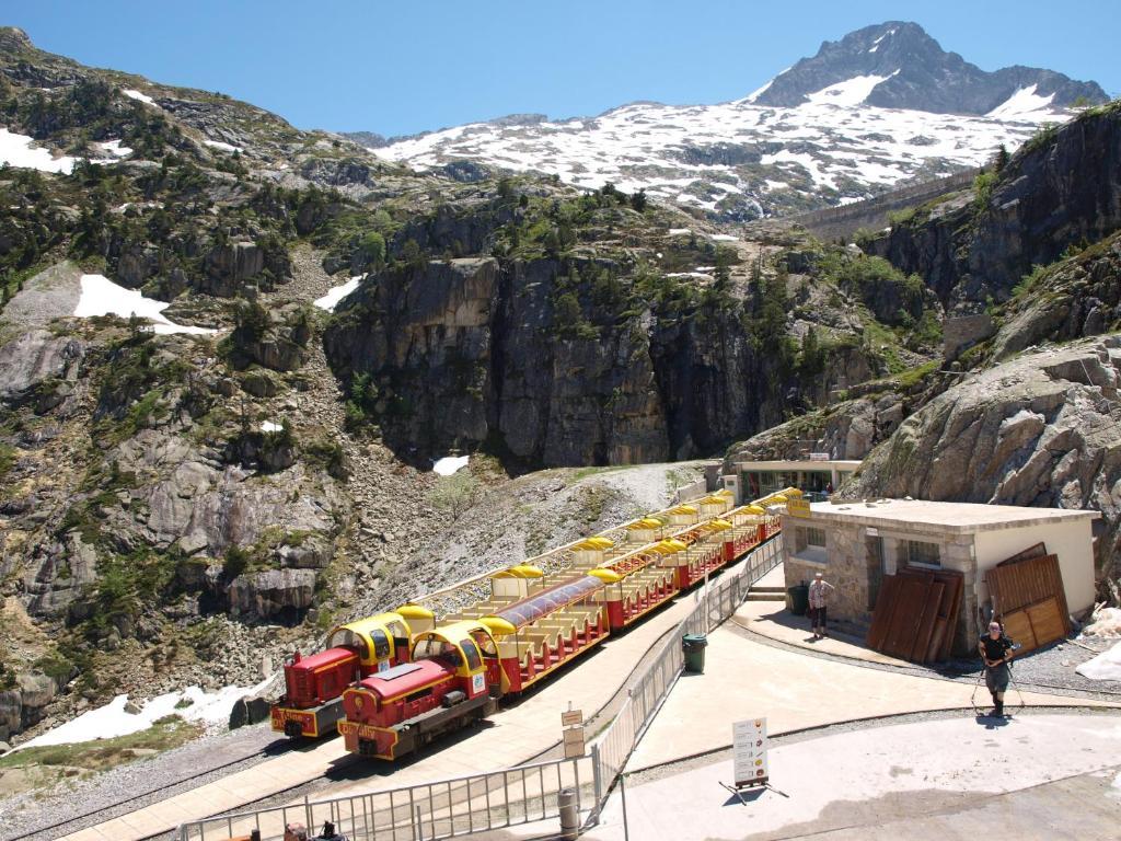 Hotel Valle De Izas Sallent de Gállego Kültér fotó