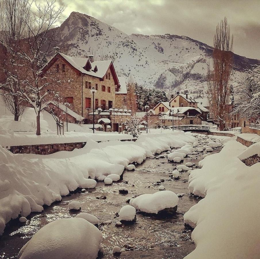 Hotel Valle De Izas Sallent de Gállego Kültér fotó